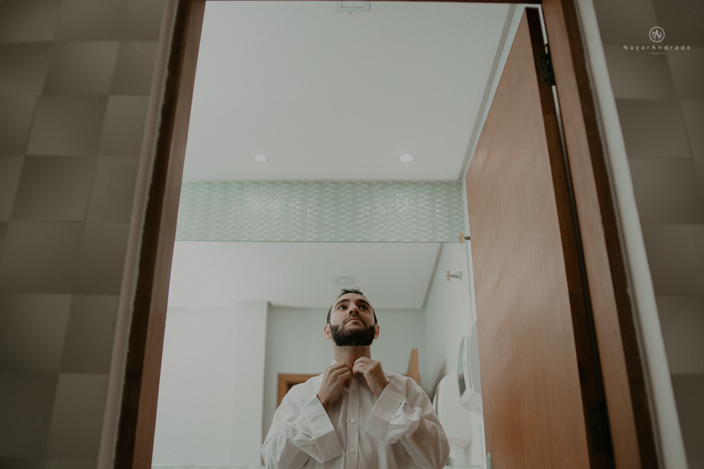 Making of de noiva no espaço lis em santos. Vestido véu e gravata e cerimonia no atmosfera no guarujá.