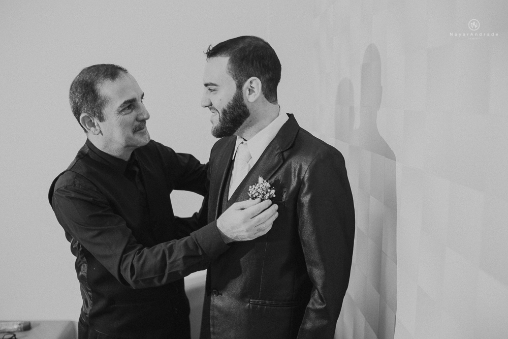 Making of de noiva no espaço lis em santos. Vestido véu e gravata e cerimonia no atmosfera no guarujá.