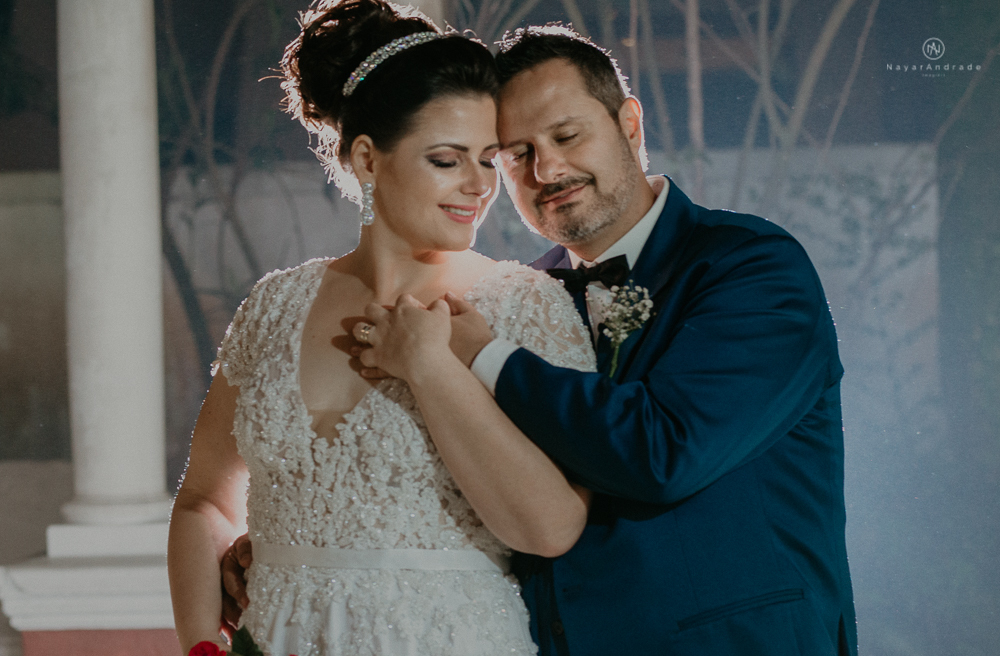 Casamento classico em Santos litoral de Sao Paulo. Decoracao do Marcio ikebana vou casar com tons de rosa e dourado, igreja da Pompeia, bar da connect e beleza na shape. Fotografia nayara Andrade imagiart. casamento de casal com filhos