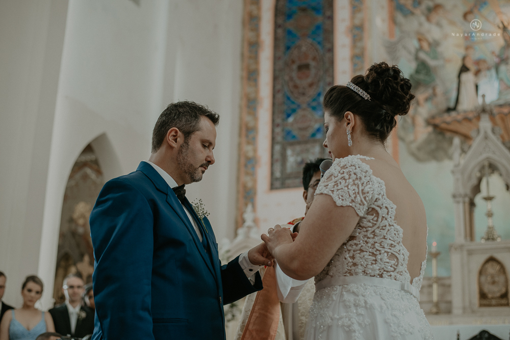 Casamento classico em Santos litoral de Sao Paulo. Decoracao do Marcio ikebana vou casar com tons de rosa e dourado, igreja da Pompeia, bar da connect e beleza na shape. Fotografia nayara Andrade imagiart. casamento de casal com filhos