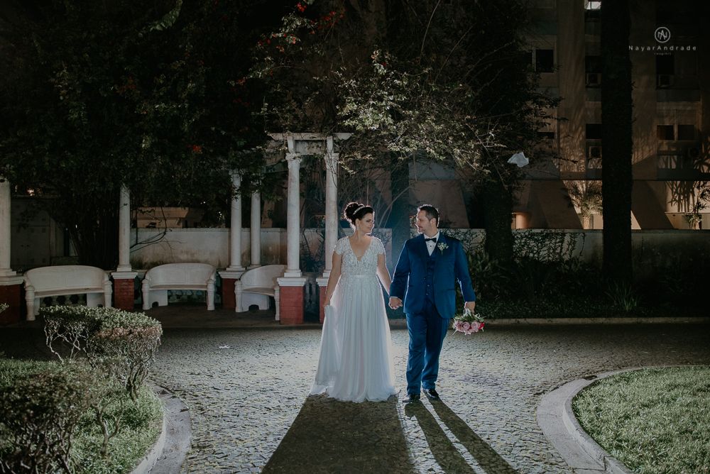 Casamento classico em Santos litoral de Sao Paulo. Decoracao do Marcio ikebana vou casar com tons de rosa e dourado, igreja da Pompeia, bar da connect e beleza na shape. Fotografia nayara Andrade imagiart. casamento de casal com filhos