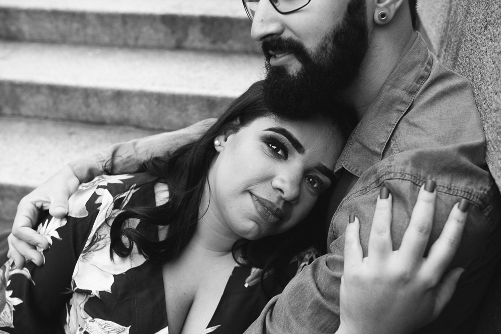 Ensaio casal pre wedding no parque em sao paulo, casal de roupa branca, coroa de flotes. Parque da indepenência, fotografa nayarandrade