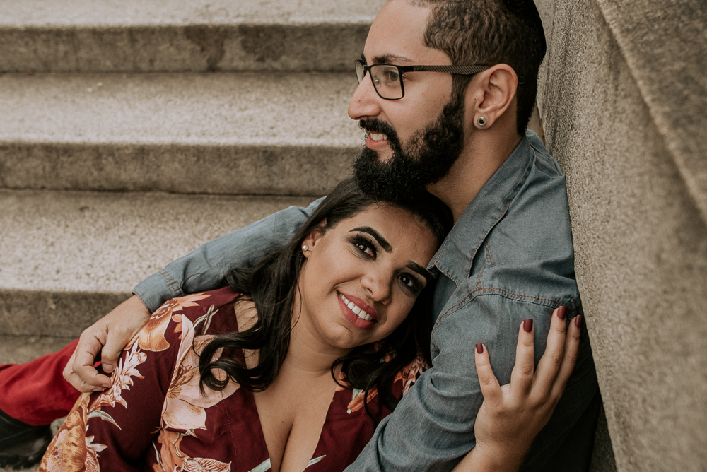 Ensaio casal pre wedding no parque em sao paulo, casal de roupa branca, coroa de flotes. Parque da indepenência, fotografa nayarandrade