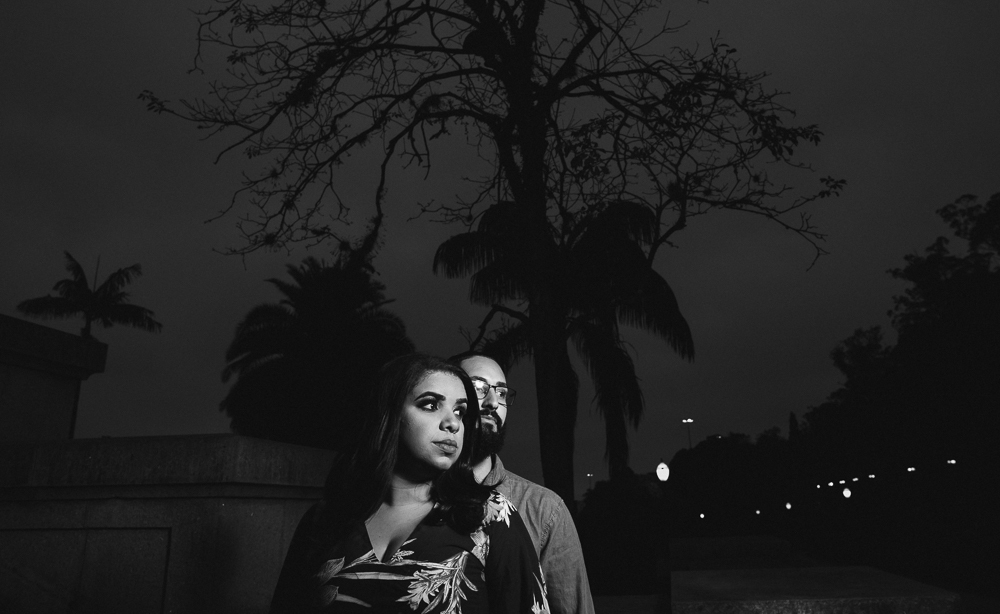 Ensaio noturno com roupa de super heroi em sao paulo. Mulher maravilha e super homem, fotografa nayara andrade