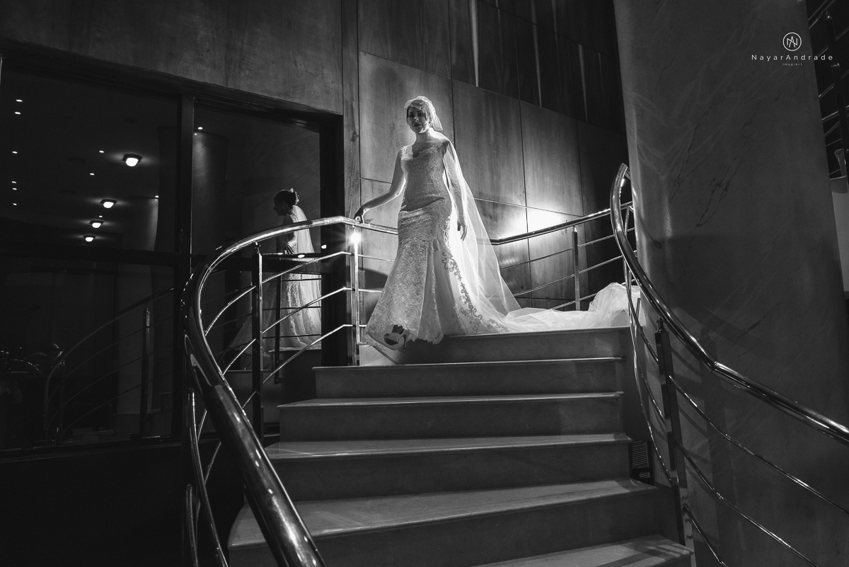 casamento rustico noturno no casinha quintal em sao paulo. Noivo de boina e gravata borboleta, noiva de chapeu. Nayara Andrade Fotografa