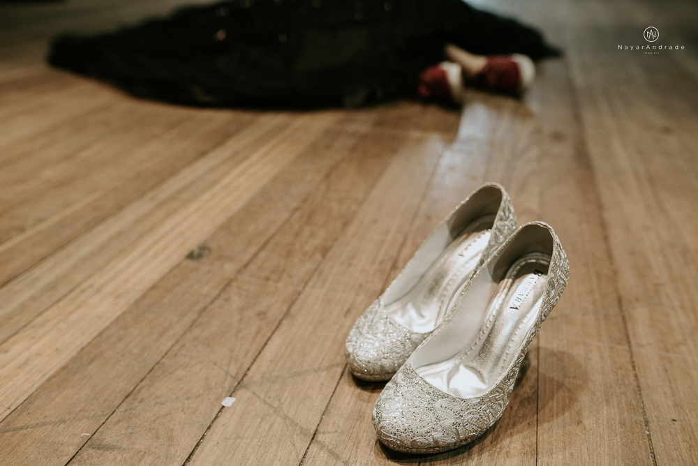 Video clip ensaio debutante feito no teatro e na torre do castelo da igreja com vestido classico de princesa usado na festa feito no centro de santos pela fotografa nayara andrade