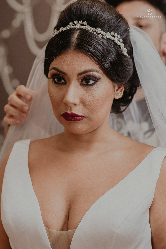 Casamento noturno tematico exclusivo com casal estiloso fotos envolvendo efeitos especiais de fogo e chuva no buffet orion e assessoria jean michel  noiva veste santos maison e noivo veste ricardo almeida fotografia nayara andrade imagiart