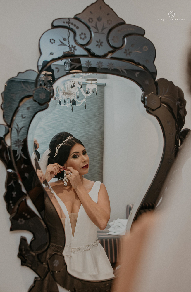 Casamento noturno tematico exclusivo com casal estiloso fotos envolvendo efeitos especiais de fogo e chuva no buffet orion e assessoria jean michel  noiva veste santos maison e noivo veste ricardo almeida fotografia nayara andrade imagiart