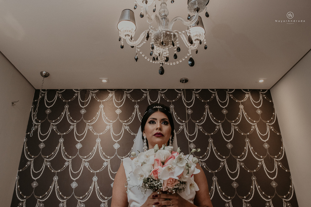 Casamento noturno tematico exclusivo com casal estiloso fotos envolvendo efeitos especiais de fogo e chuva no buffet orion e assessoria jean michel  noiva veste santos maison e noivo veste ricardo almeida fotografia nayara andrade imagiart