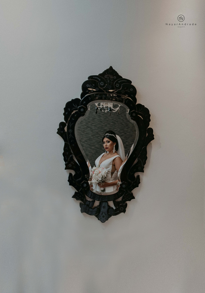 Casamento noturno tematico exclusivo com casal estiloso fotos envolvendo efeitos especiais de fogo e chuva no buffet orion e assessoria jean michel  noiva veste santos maison e noivo veste ricardo almeida fotografia nayara andrade imagiart
