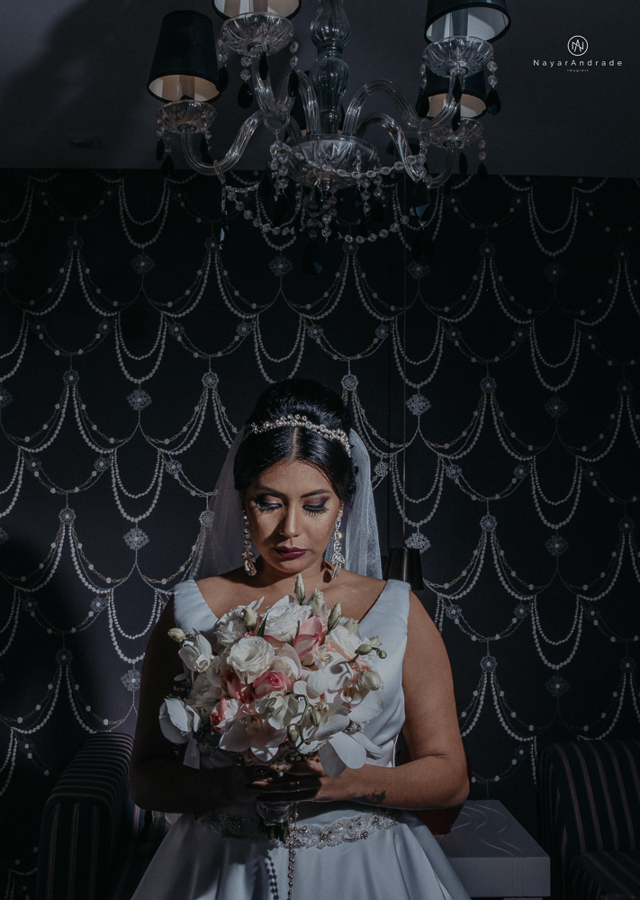 Casamento noturno tematico exclusivo com casal estiloso fotos envolvendo efeitos especiais de fogo e chuva no buffet orion e assessoria jean michel  noiva veste santos maison e noivo veste ricardo almeida fotografia nayara andrade imagiart