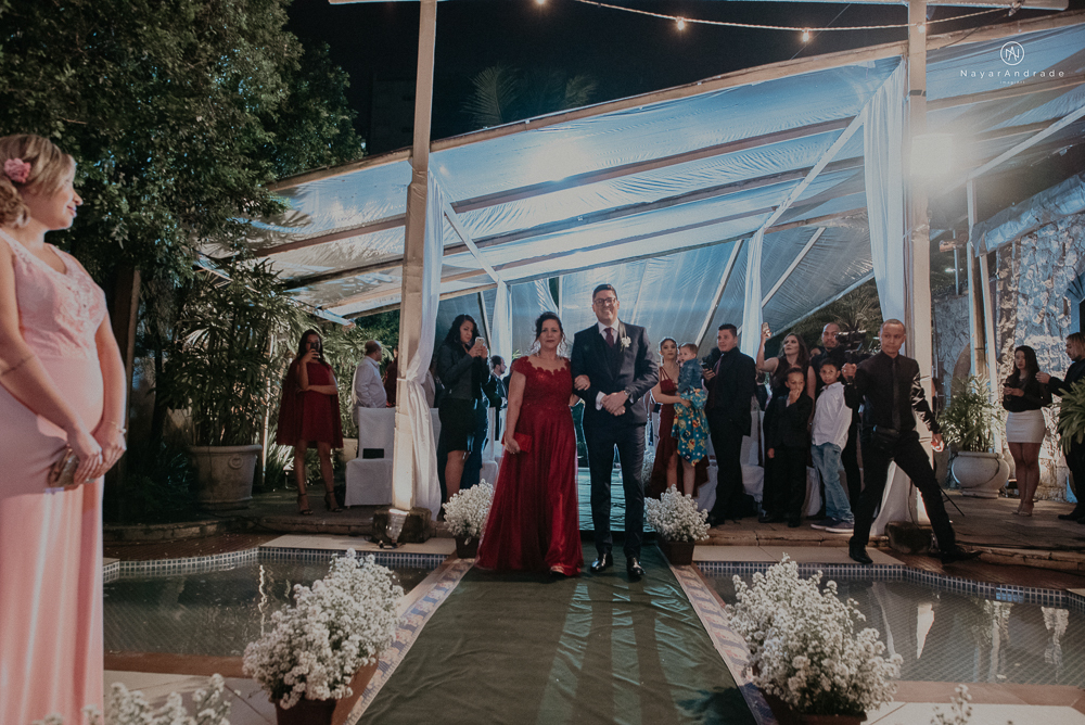 Casamento noturno tematico exclusivo com casal estiloso fotos envolvendo efeitos especiais de fogo e chuva no buffet orion e assessoria jean michel  noiva veste santos maison e noivo veste ricardo almeida fotografia nayara andrade imagiart
