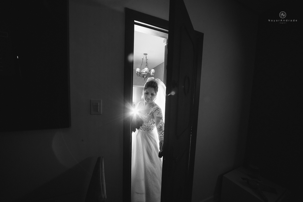 casamento realizado na igreja e salao tremendao em santos noiva com vestido modelo esclusivo de estilista assessoria jean michel cerimonial e beleza yan rodrigues make and hair casamento com detalhes rusticos e homenagem a nossa senhora aparecida 