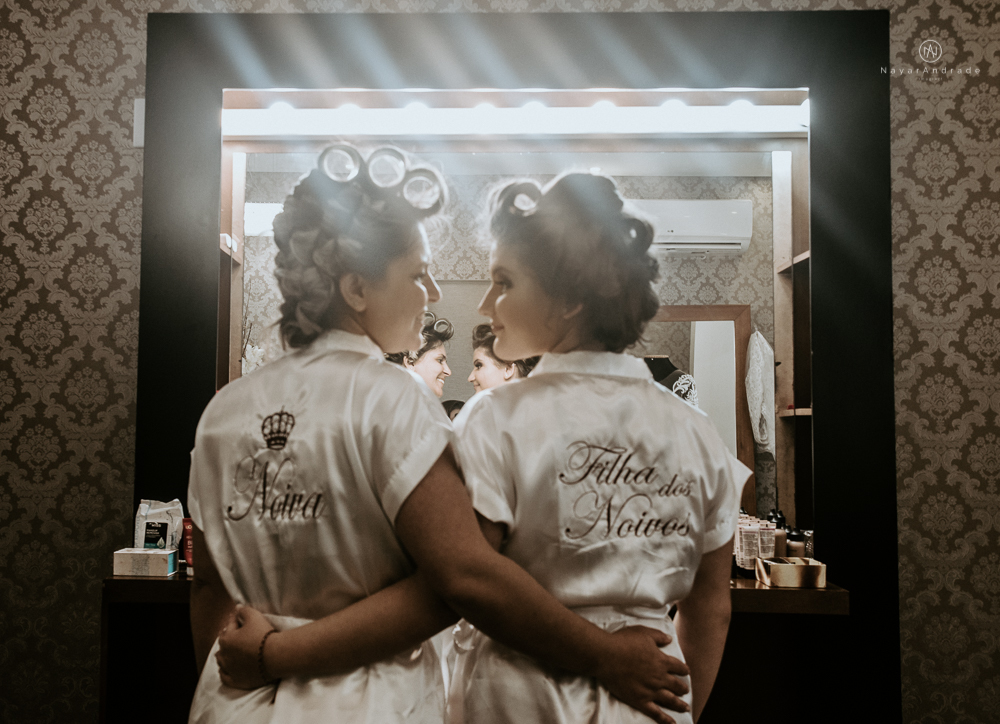 casamento realizado na igreja e salao tremendao em santos noiva com vestido modelo esclusivo de estilista assessoria jean michel cerimonial e beleza yan rodrigues make and hair casamento com detalhes rusticos e homenagem a nossa senhora aparecida 