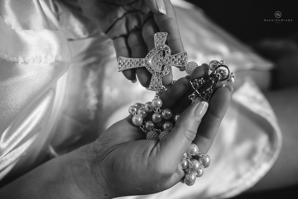 casamento realizado na igreja e salao tremendao em santos noiva com vestido modelo esclusivo de estilista assessoria jean michel cerimonial e beleza yan rodrigues make and hair casamento com detalhes rusticos e homenagem a nossa senhora aparecida 