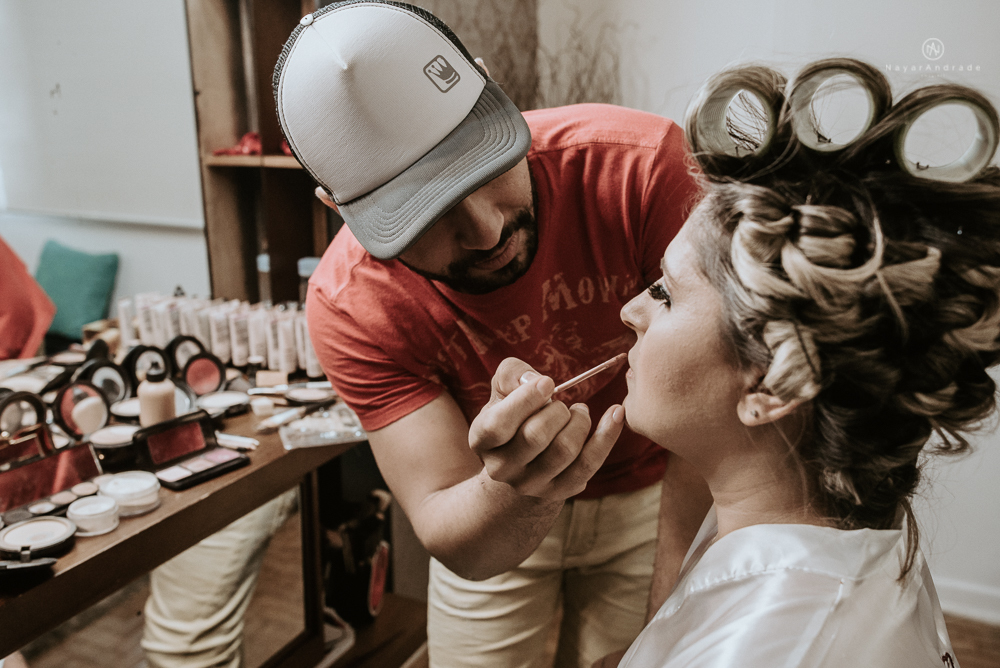 casamento realizado na igreja e salao tremendao em santos noiva com vestido modelo esclusivo de estilista assessoria jean michel cerimonial e beleza yan rodrigues make and hair casamento com detalhes rusticos e homenagem a nossa senhora aparecida 