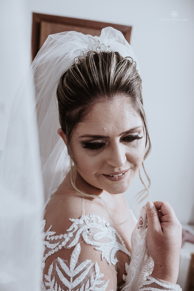 casamento realizado na igreja e salao tremendao em santos noiva com vestido modelo esclusivo de estilista assessoria jean michel cerimonial e beleza yan rodrigues make and hair casamento com detalhes rusticos e homenagem a nossa senhora aparecida 