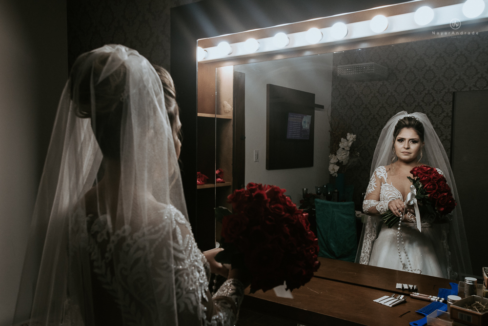 casamento realizado na igreja e salao tremendao em santos noiva com vestido modelo esclusivo de estilista assessoria jean michel cerimonial e beleza yan rodrigues make and hair casamento com detalhes rusticos e homenagem a nossa senhora aparecida 