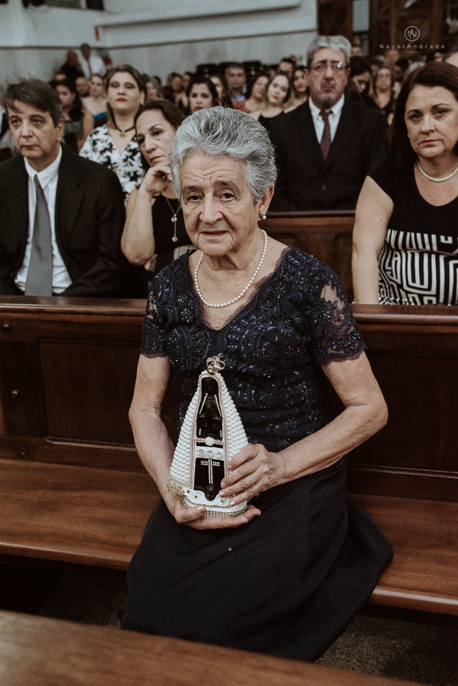 casamento realizado na igreja e salao tremendao em santos noiva com vestido modelo esclusivo de estilista assessoria jean michel cerimonial e beleza yan rodrigues make and hair casamento com detalhes rusticos e homenagem a nossa senhora aparecida 