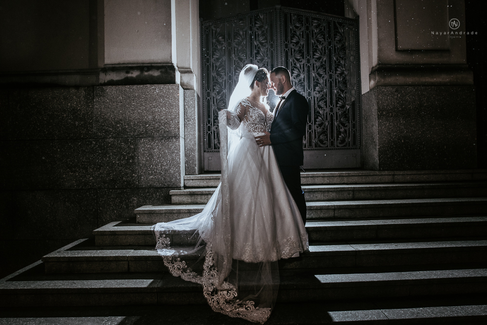 casamento realizado na igreja e salao tremendao em santos noiva com vestido modelo esclusivo de estilista assessoria jean michel cerimonial e beleza yan rodrigues make and hair casamento com detalhes rusticos e homenagem a nossa senhora aparecida 
