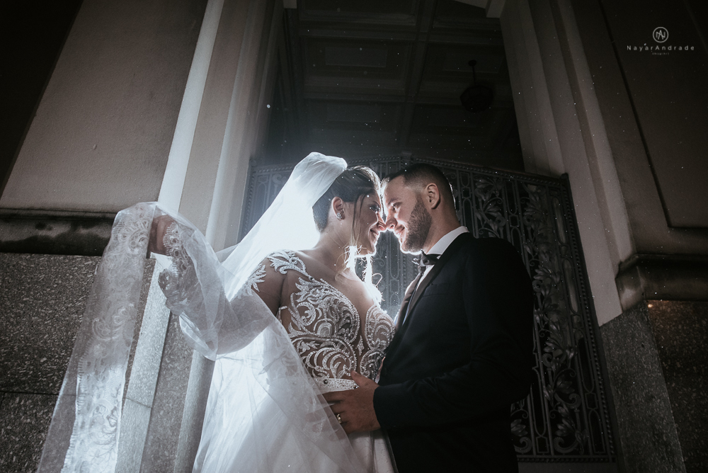 casamento realizado na igreja e salao tremendao em santos noiva com vestido modelo esclusivo de estilista assessoria jean michel cerimonial e beleza yan rodrigues make and hair casamento com detalhes rusticos e homenagem a nossa senhora aparecida 