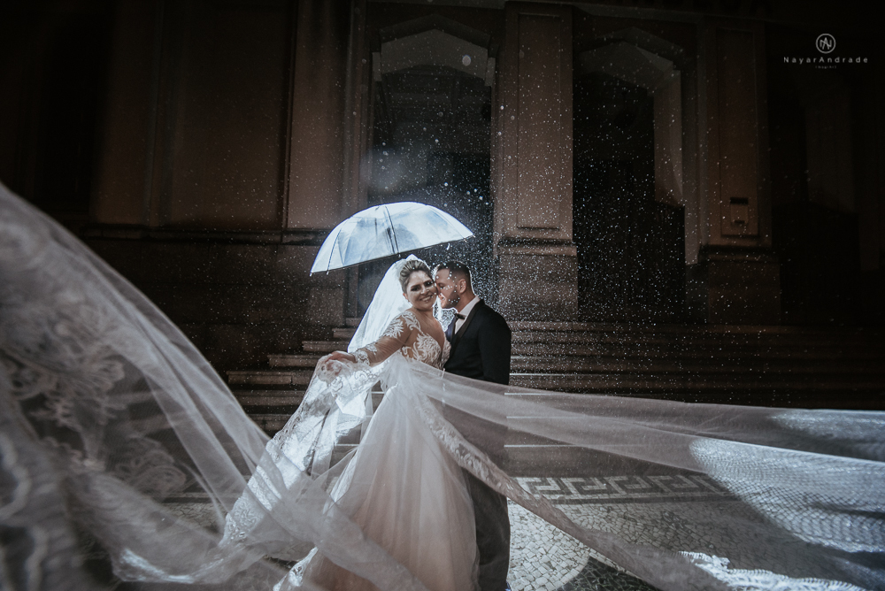 casamento realizado na igreja e salao tremendao em santos noiva com vestido modelo esclusivo de estilista assessoria jean michel cerimonial e beleza yan rodrigues make and hair casamento com detalhes rusticos e homenagem a nossa senhora aparecida 