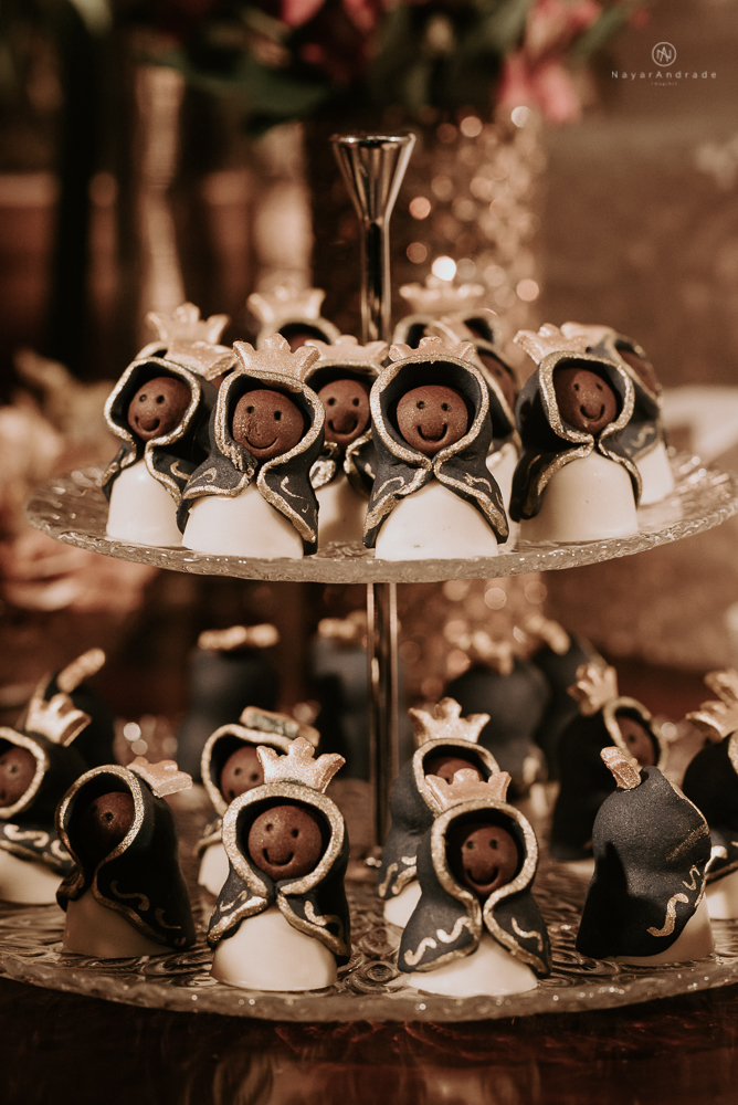 casamento realizado na igreja e salao tremendao em santos noiva com vestido modelo esclusivo de estilista assessoria jean michel cerimonial e beleza yan rodrigues make and hair casamento com detalhes rusticos e homenagem a nossa senhora aparecida 