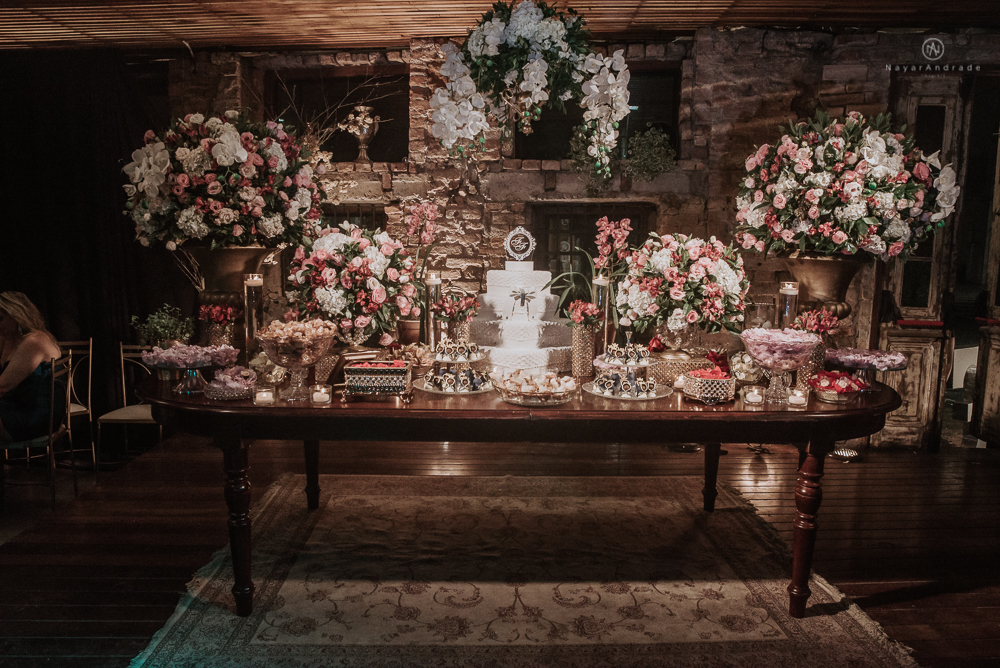 casamento realizado na igreja e salao tremendao em santos noiva com vestido modelo esclusivo de estilista assessoria jean michel cerimonial e beleza yan rodrigues make and hair casamento com detalhes rusticos e homenagem a nossa senhora aparecida 