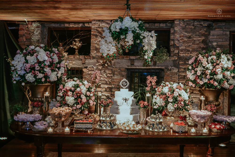 casamento realizado na igreja e salao tremendao em santos noiva com vestido modelo esclusivo de estilista assessoria jean michel cerimonial e beleza yan rodrigues make and hair casamento com detalhes rusticos e homenagem a nossa senhora aparecida 