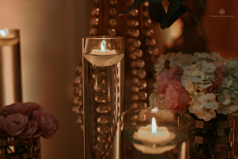 fotografia foto de casamento feito com casal na chuva em santos