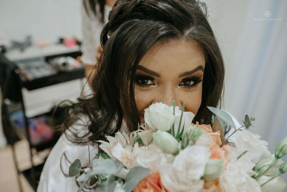 making of de noiva no salao mariana assis em cubatao fotografia nayara andrade modelo de maquiagem  e penteado para noiva casamento de dia