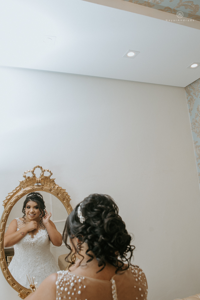 making of de noiva no salao mariana assis em cubatao fotografia nayara andrade modelo de maquiagem  e penteado para noiva casamento de dia