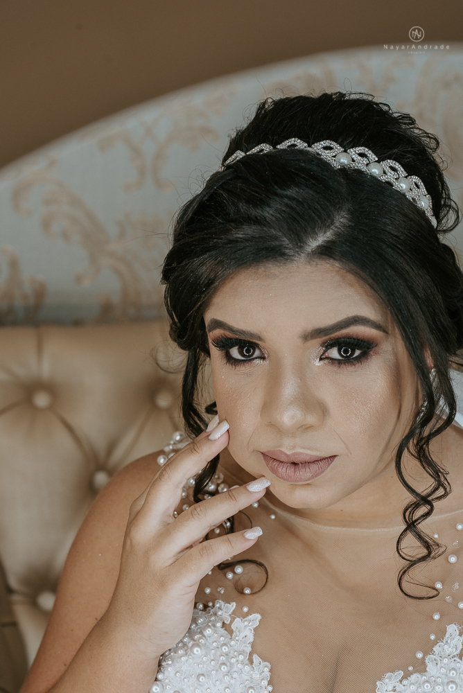 making of de noiva no salao mariana assis em cubatao fotografia nayara andrade modelo de maquiagem  e penteado para noiva casamento de dia