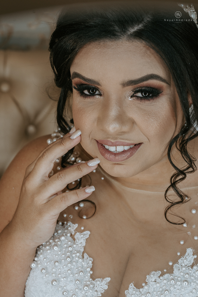 making of de noiva no salao mariana assis em cubatao fotografia nayara andrade modelo de maquiagem  e penteado para noiva casamento de dia