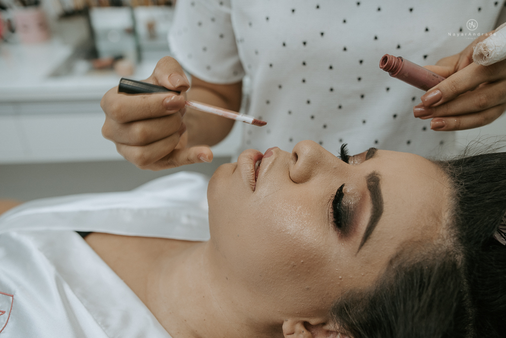 making of de noiva no salao mariana assis em cubatao fotografia nayara andrade modelo de maquiagem  e penteado para noiva casamento de dia