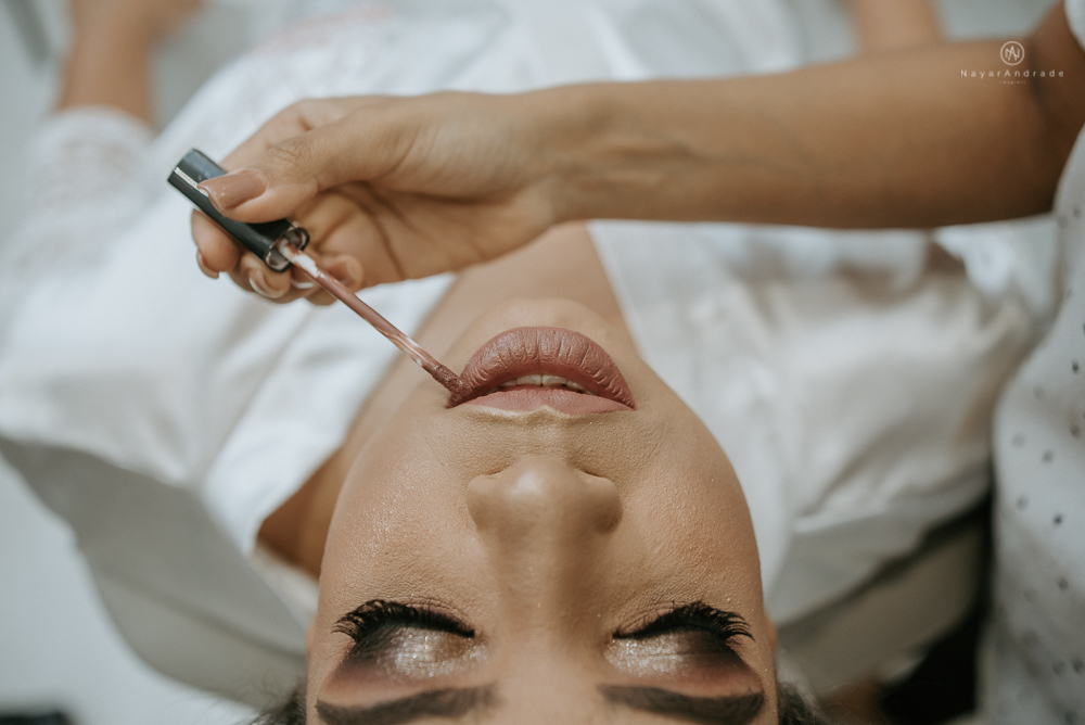 making of de noiva no salao mariana assis em cubatao fotografia nayara andrade modelo de maquiagem  e penteado para noiva casamento de dia
