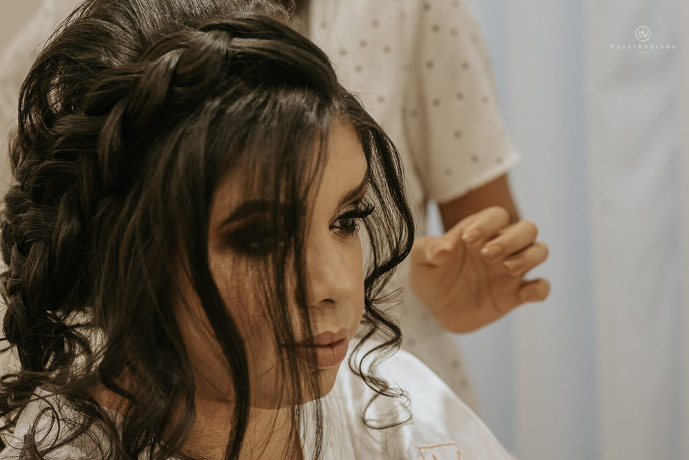 making of de noiva no salao mariana assis em cubatao fotografia nayara andrade modelo de maquiagem  e penteado para noiva casamento de dia