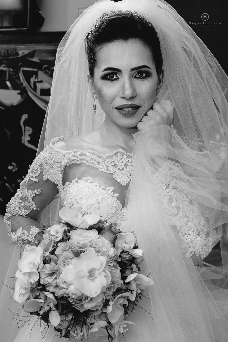 Casamento classico chique no espaco lounge tremendao em santos com flores brancas passarela espelhada lustres e muito amor fotografia nayara andrade decoracao boulevard das flores santos