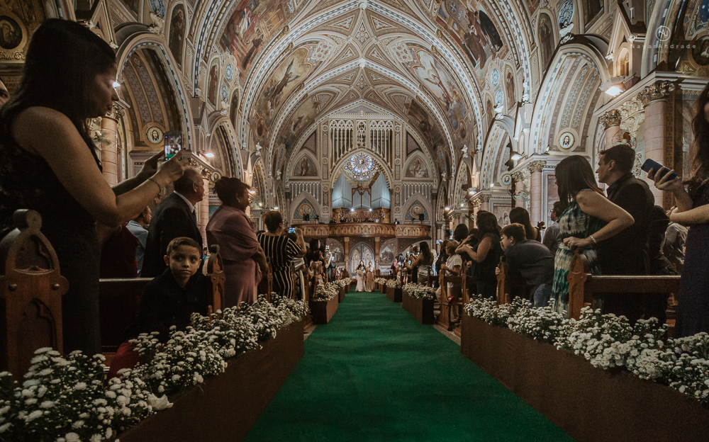 casamento realizado na basilica do embare em santos