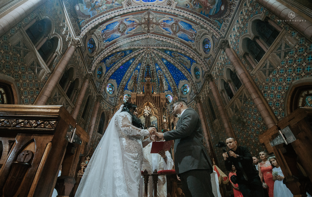 casamento realizado na basilica do embare em santos