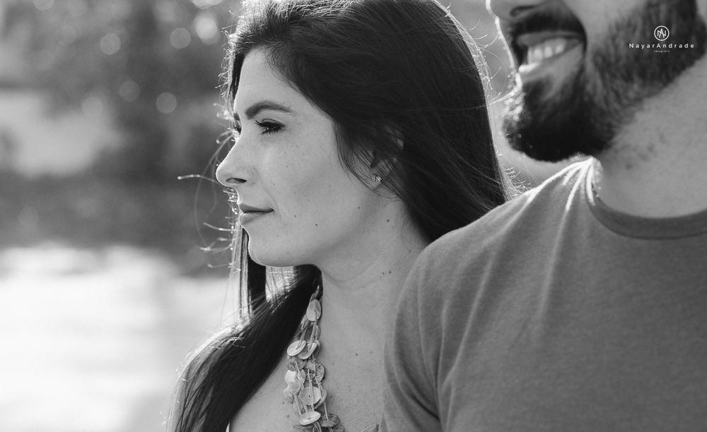 ensaio casal pre wedding feito na praia do guaruja de modo artistico diferente e emocionante fotos romanticas divertidas e sensuais feitas na agua  com drone 