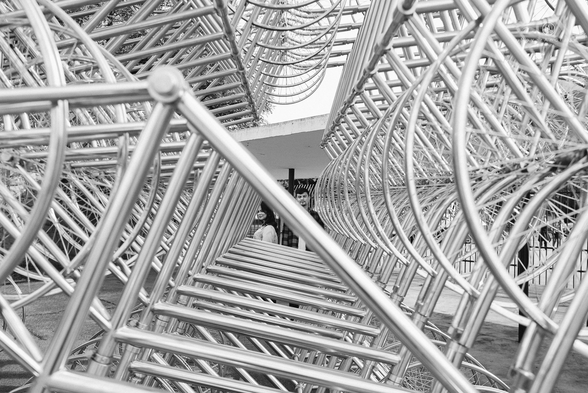 ensaio romantido pre wedding de casal no parque do ibirapuera em sao paulo em um fim de tarde com a fotografa nayara andrade de santos