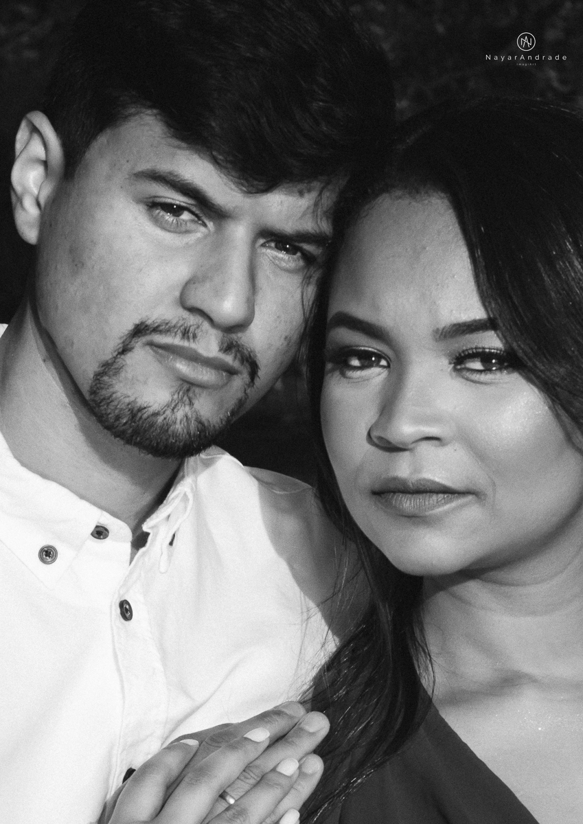 ensaio romantido pre wedding de casal no parque do ibirapuera em sao paulo em um fim de tarde com a fotografa nayara andrade de santos