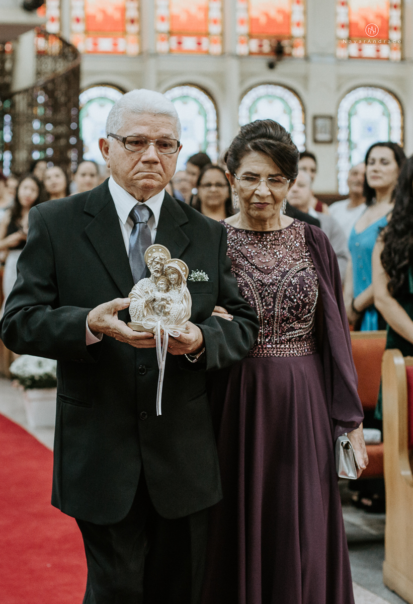 Fotos de cerimonia de casamento na igreja paroquia sao francisco de assis com fotos dos vitrais coloridos ideias de fotos artisticas na igreja