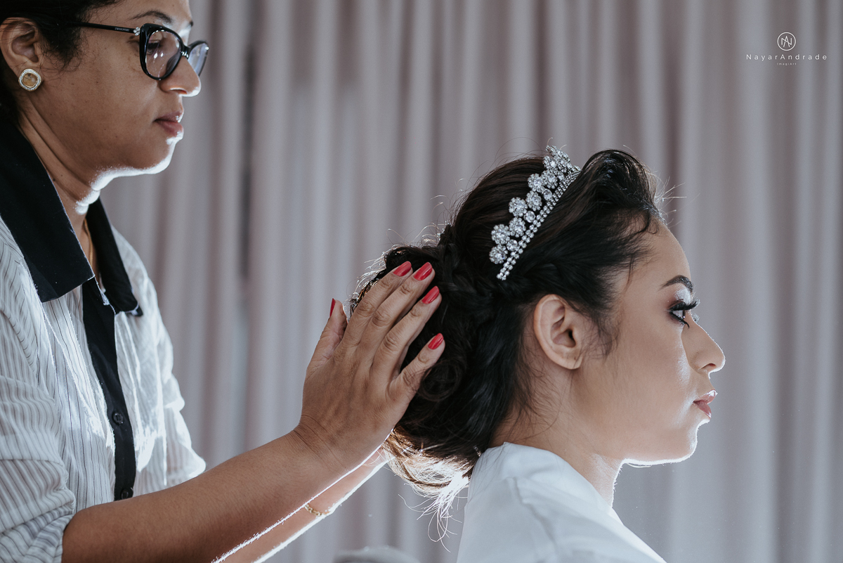 making of de noiva em salao com vestido e make de princesa fotos posadas ideias para foto de making of de noiva