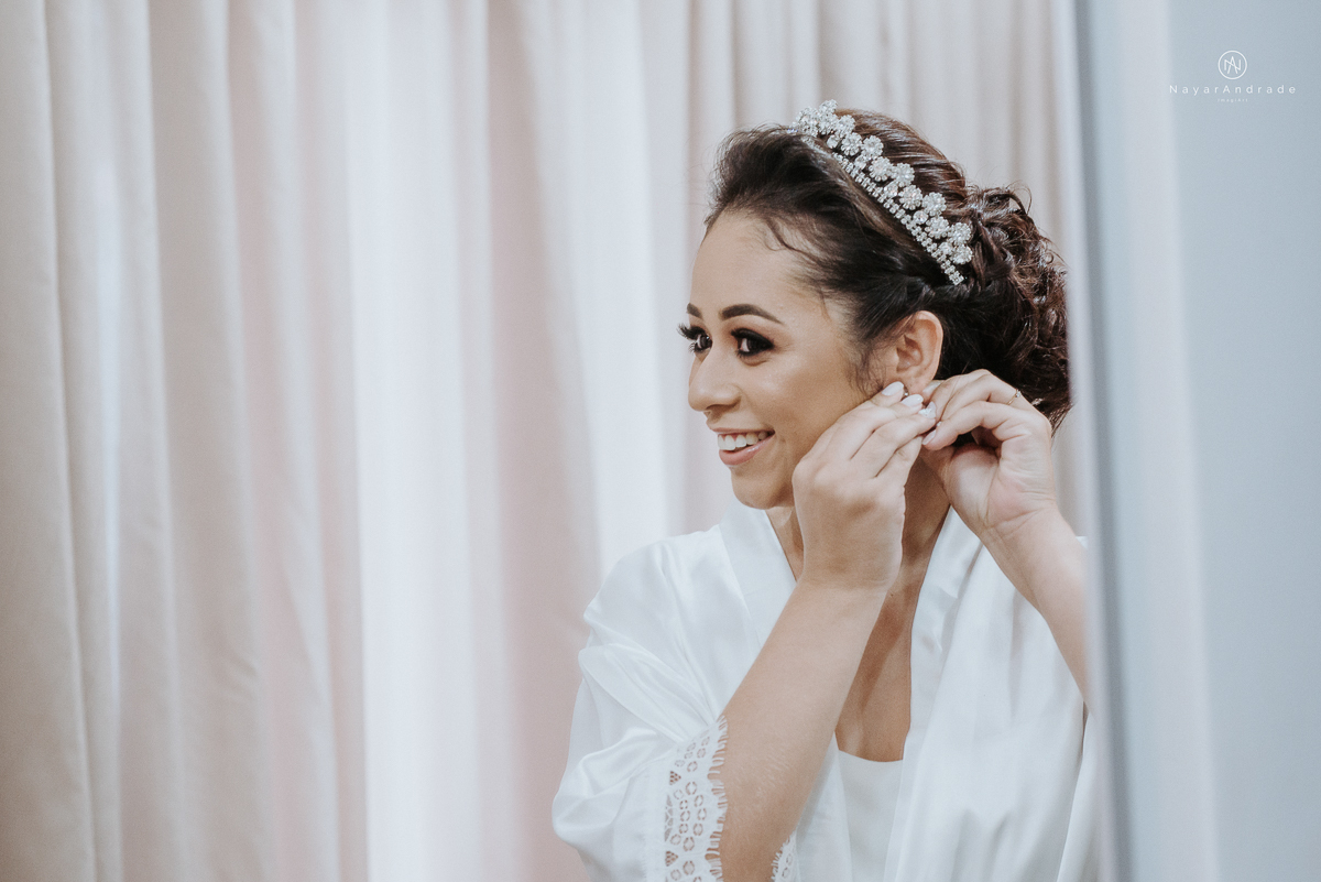 making of de noiva em salao com vestido e make de princesa fotos posadas ideias para foto de making of de noiva