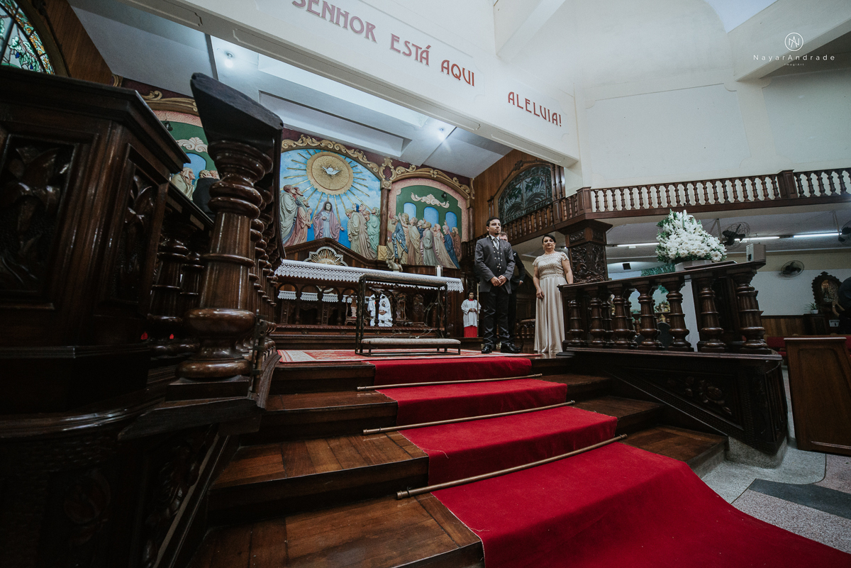 Fotos de cerimonia de casamento na igreja paroquia sao francisco de assis com fotos dos vitrais coloridos ideias de fotos artisticas na igreja