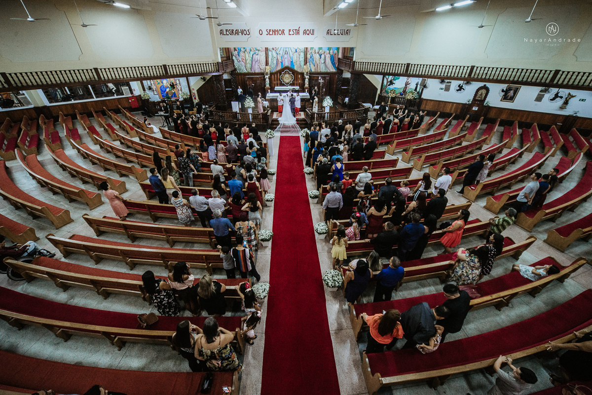 Fotos de cerimonia de casamento na igreja paroquia sao francisco de assis com fotos dos vitrais coloridos ideias de fotos artisticas na igreja