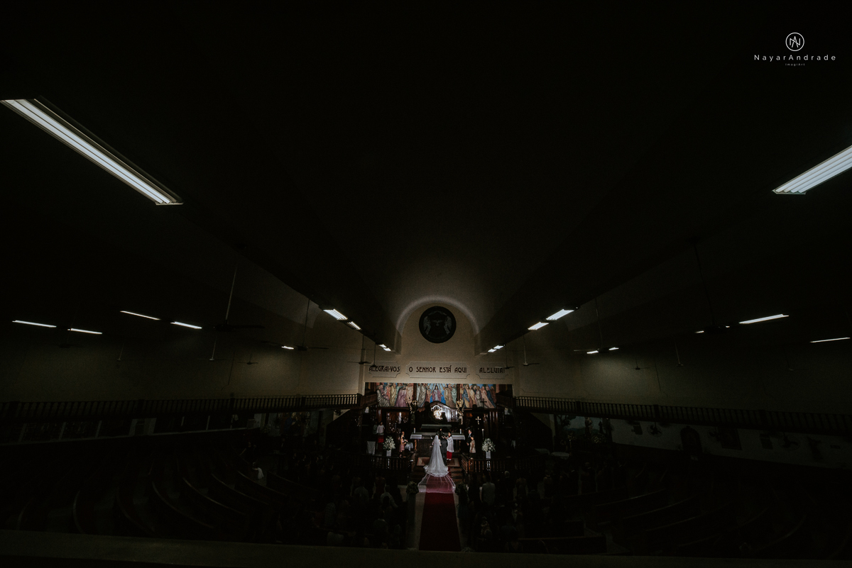 Fotos de cerimonia de casamento na igreja paroquia sao francisco de assis com fotos dos vitrais coloridos ideias de fotos artisticas na igreja