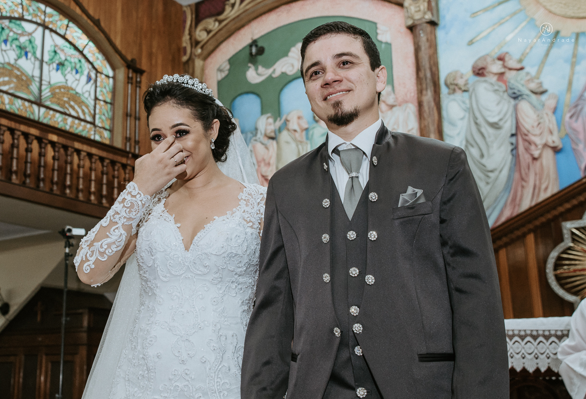 Fotos de cerimonia de casamento na igreja paroquia sao francisco de assis com fotos dos vitrais coloridos ideias de fotos artisticas na igreja